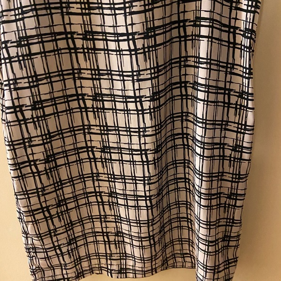 Liz Lange beige & black checkered mini dress/tunic top - size medium - Picture 4 of 8